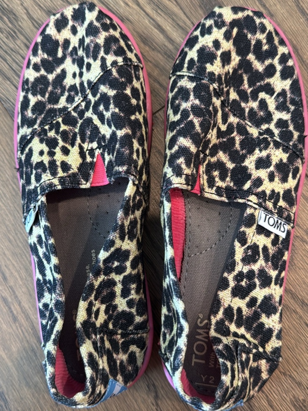 TOMS Leopard Print Slip-On Flats  $